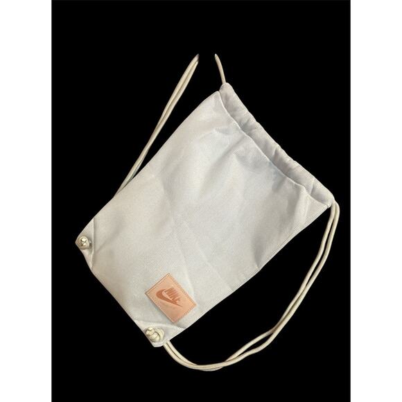 Nike Metallic Silver Mesh Drawstring Backpack Bag 16x13 - Picture 1 of 5